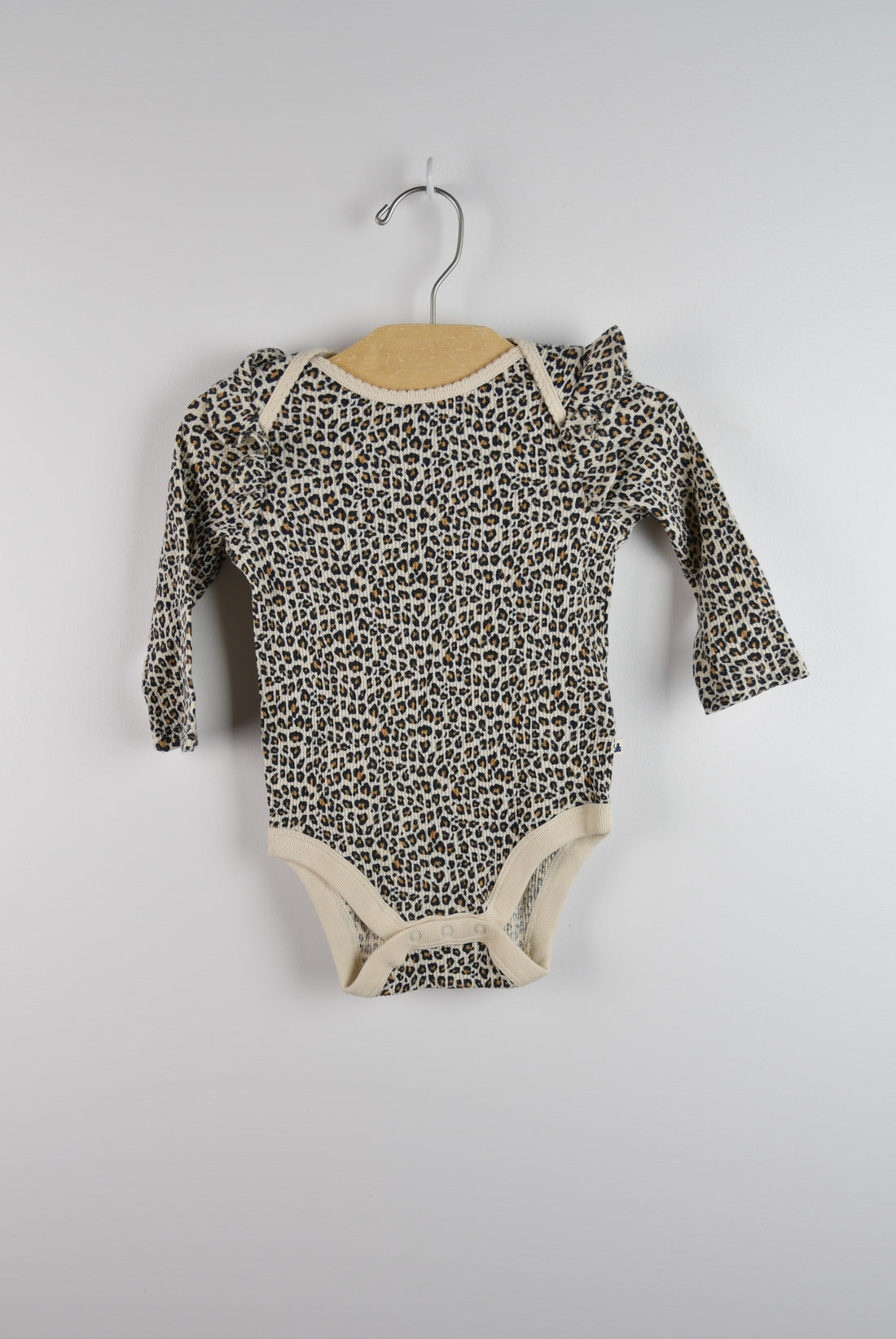 Gap (DOUBLE) Leopard Print Bodysuit -BNWT (6-12M)